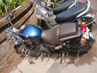 Blue Royal Enfield Thunderbird 350