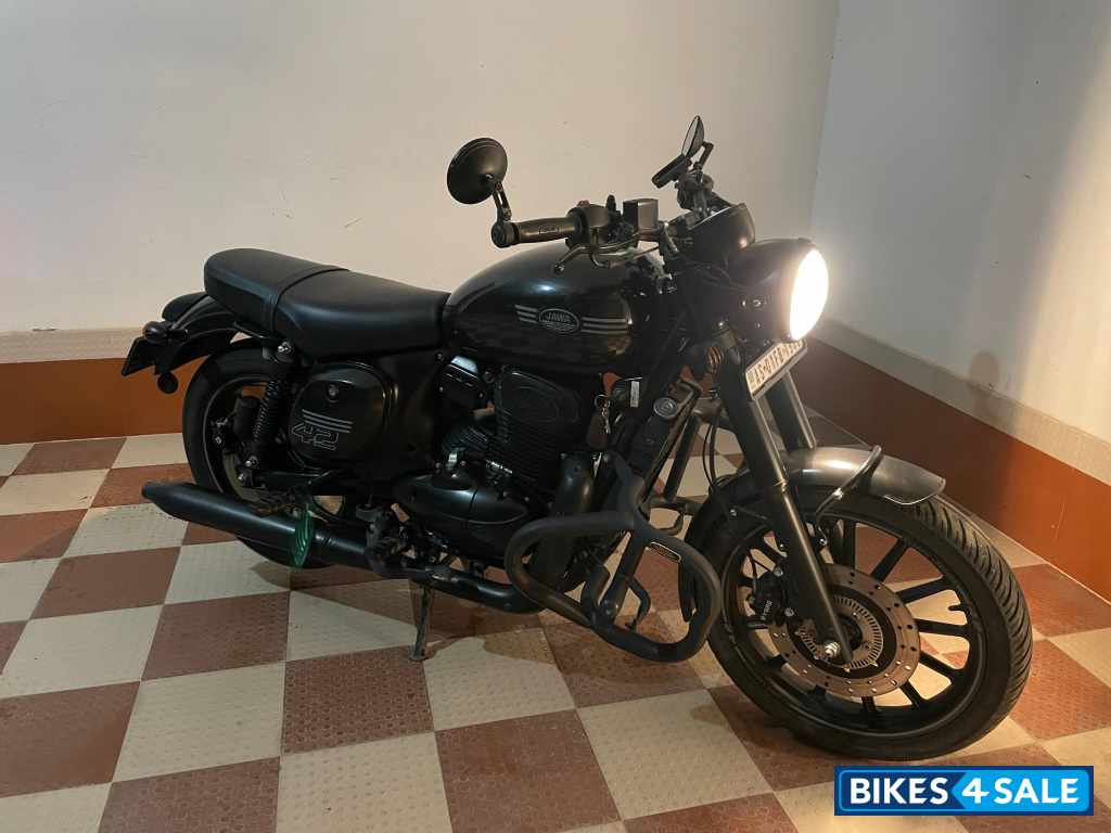 Mat Black Jawa 42 Dual Channel ABS AllStar Black