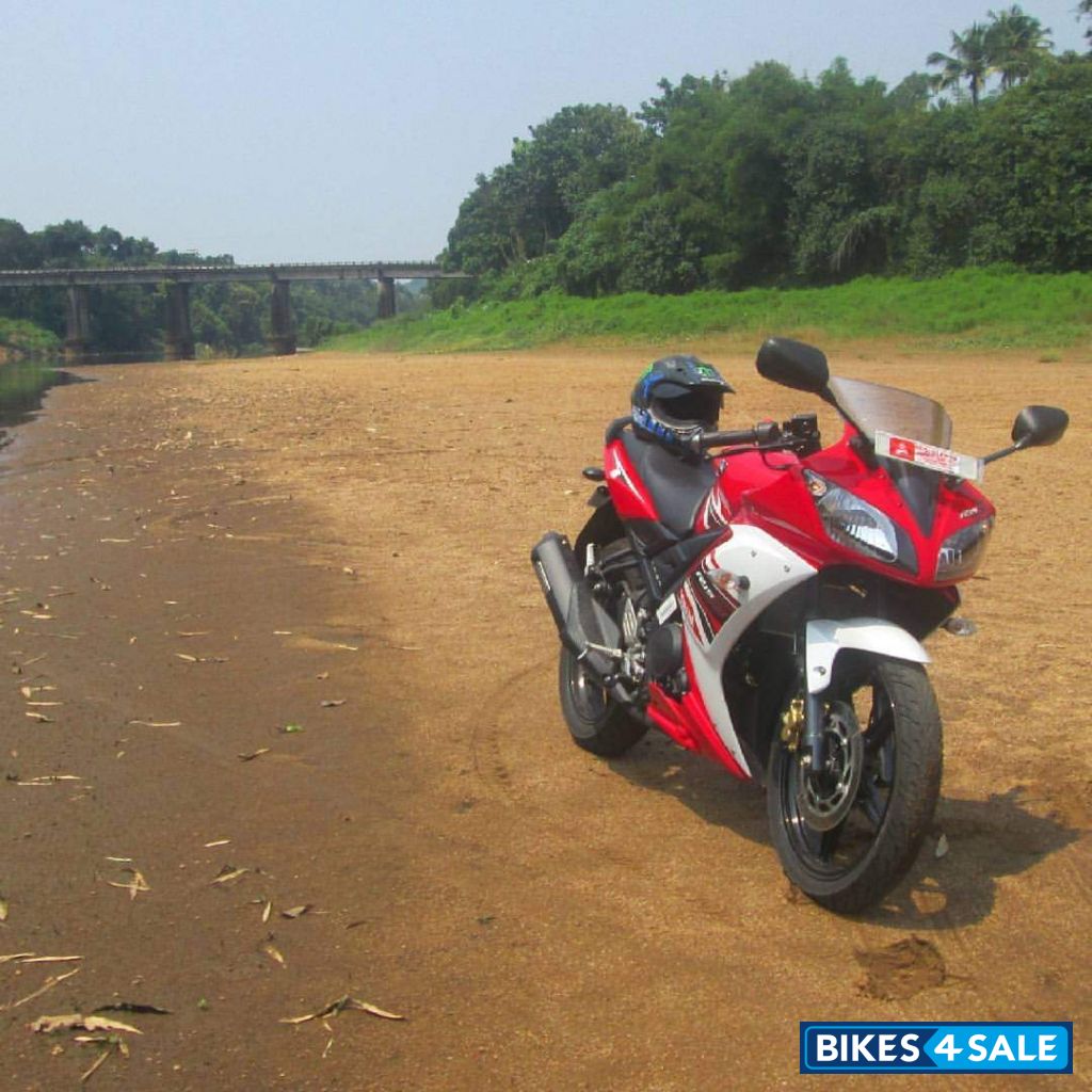 Red And White Yamaha YZF R15 S Red And White Yamaha YZF R15 S