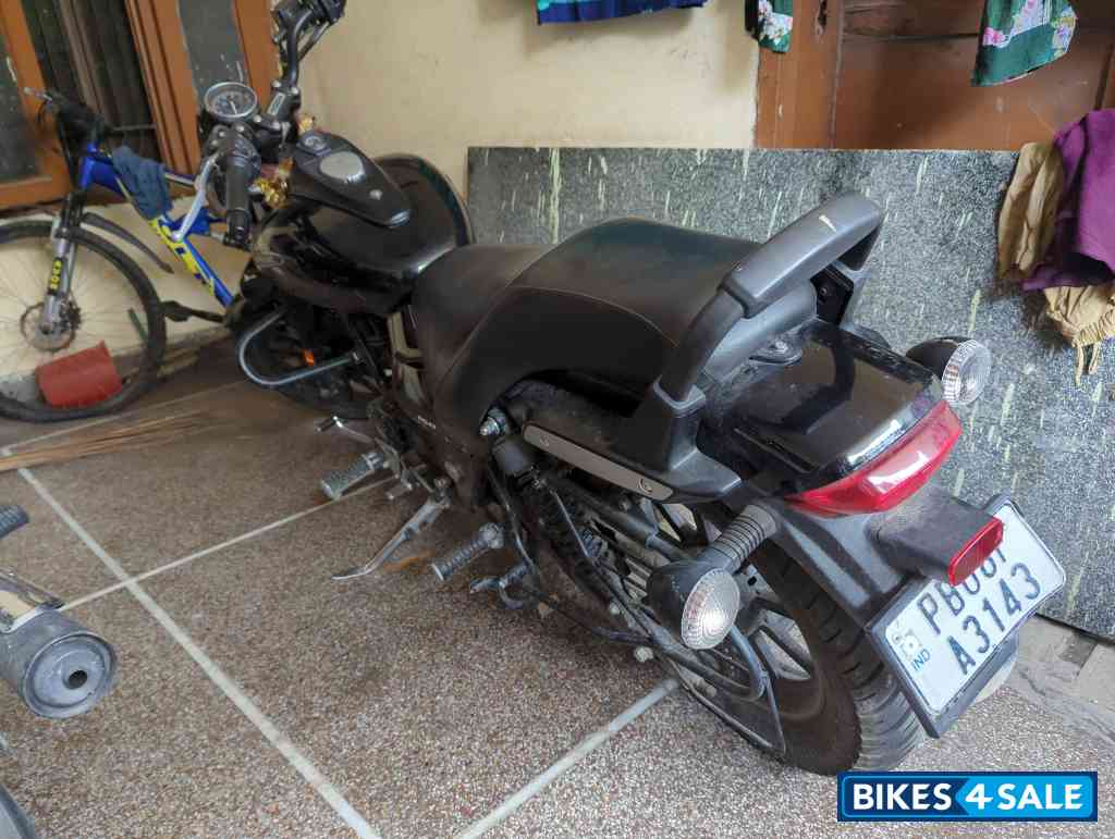 Bajaj Avenger Street 160 BS6