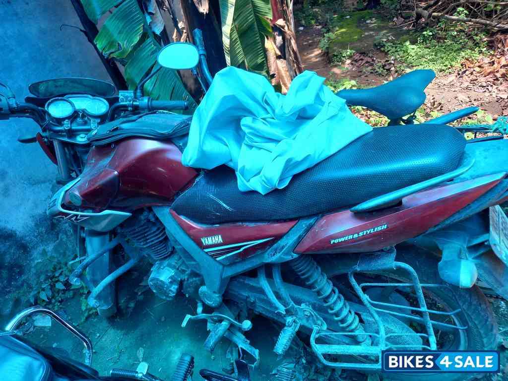 Red Yamaha SZ-RR Red Yamaha SZ-RR