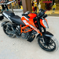 KTM Duke 125