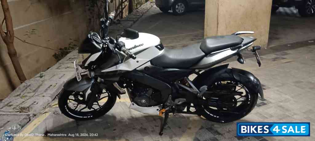 Bajaj Pulsar 200 NS Bajaj Pulsar 200 NS
