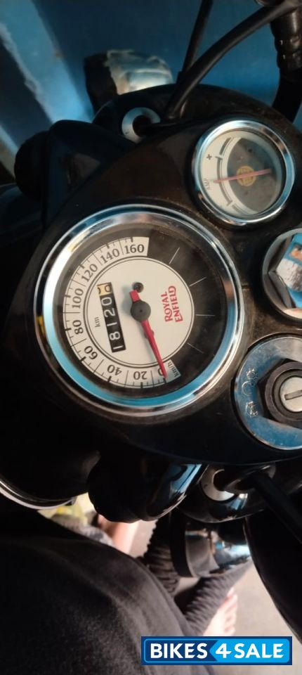 Black Royal Enfield Classic 350 BS VI Black Royal Enfield Classic 350 BS VI