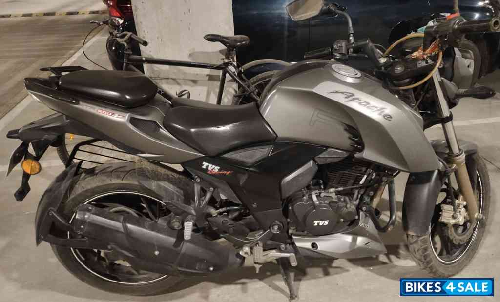 Grey TVS Apache RTR 200 4V Grey TVS Apache RTR 200 4V