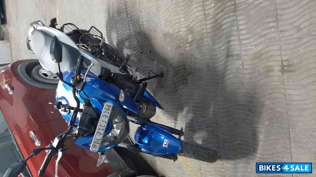 Blue TVS Apache RTR 160 4V Blue TVS Apache RTR 160 4V