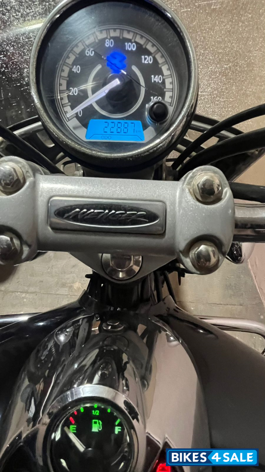 Bajaj Avenger Cruise 220 Bajaj Avenger Cruise 220