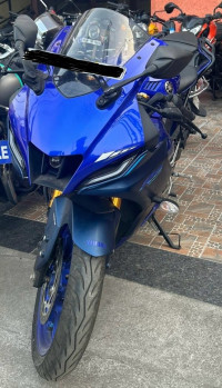 Yamaha R15 V4