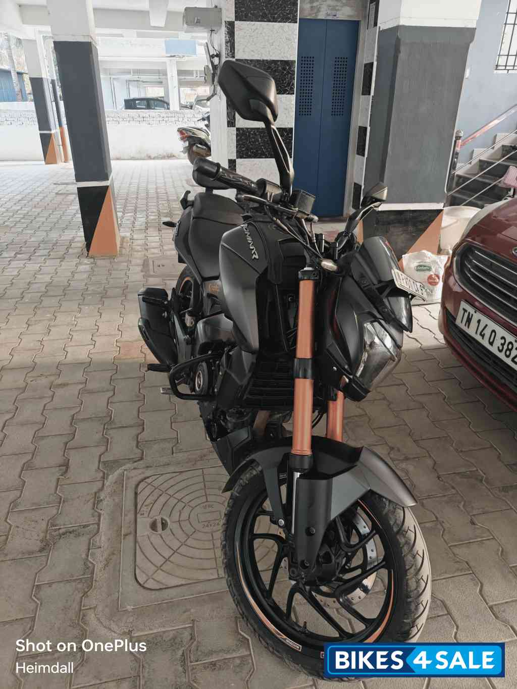 Bajaj Dominar 250