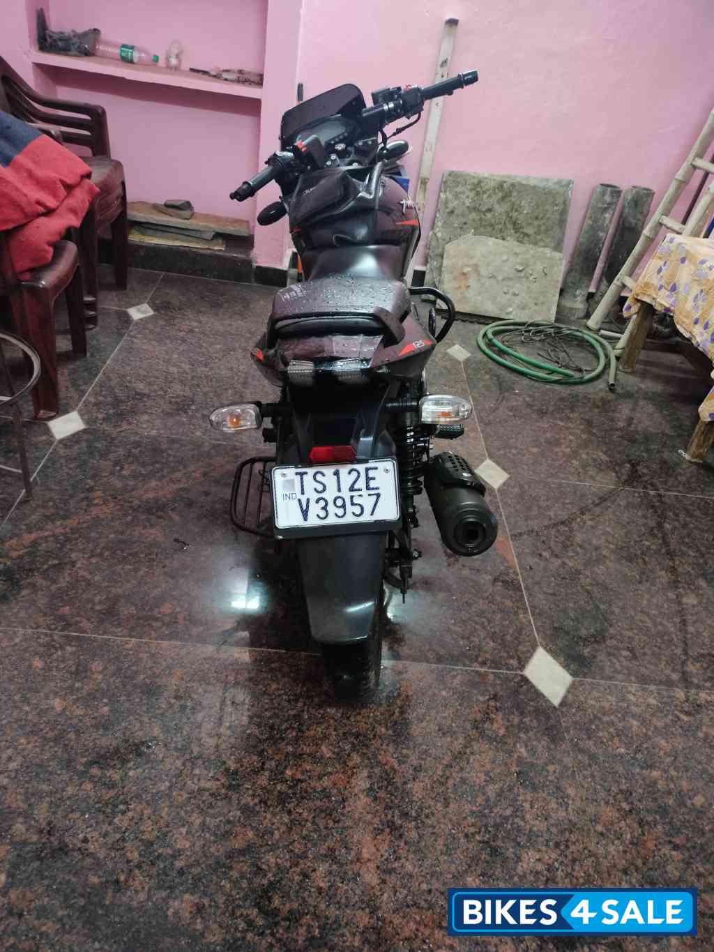 Black Bajaj Pulsar 125 Black Bajaj Pulsar 125