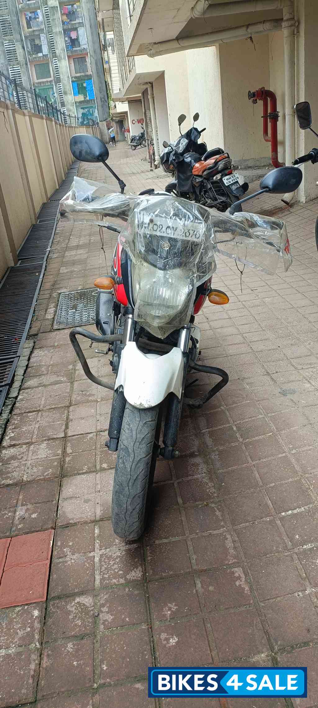 Red And White Yamaha FZ-S Red And White Yamaha FZ-S