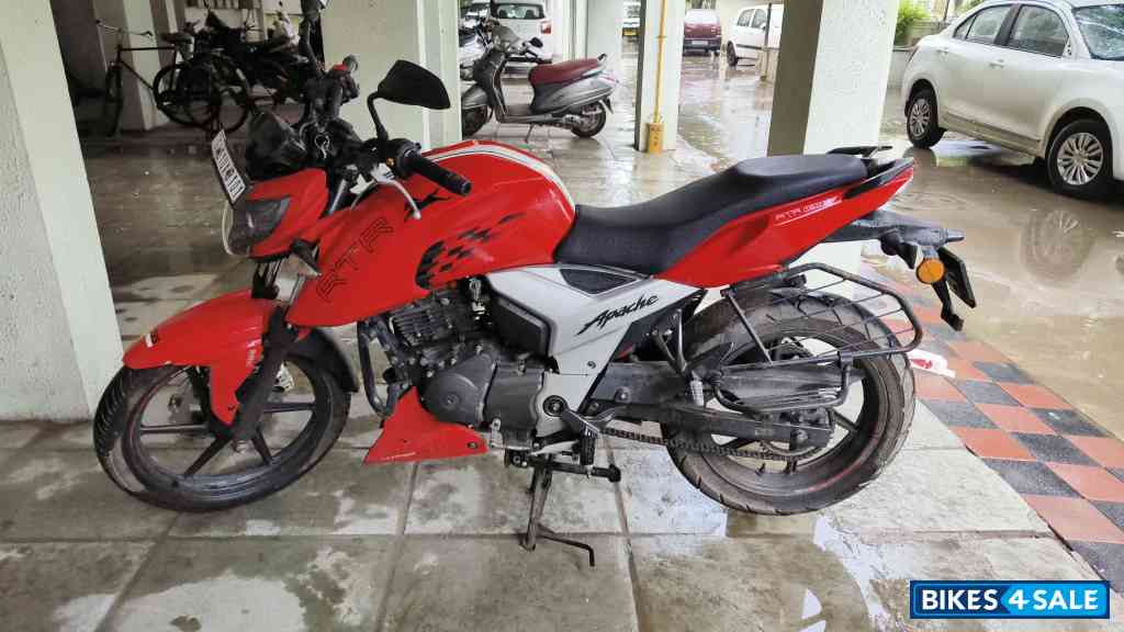 TVS Apache RTR 160 4V TVS Apache RTR 160 4V