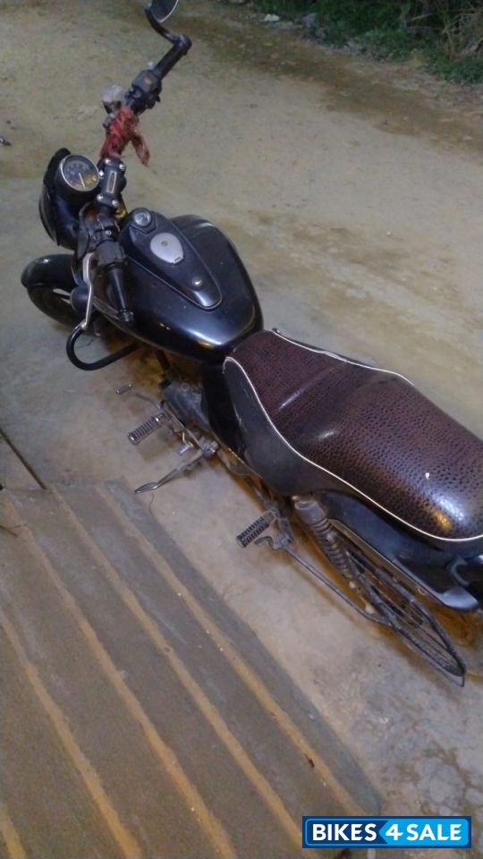 Bajaj Avenger Street 180