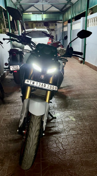 Vermilion White Yamaha MT-15 Ver 2.0