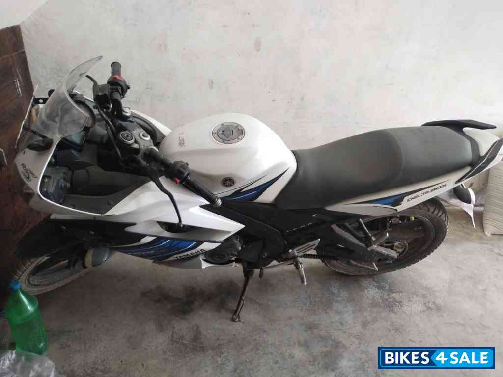 Yamaha YZF R15 Yamaha YZF R15