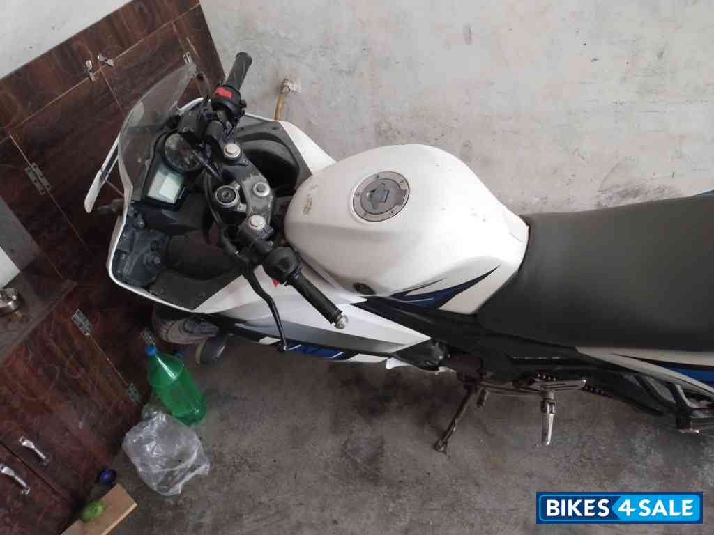 Yamaha YZF R15 Yamaha YZF R15