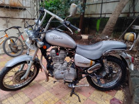 Silver Royal Enfield Thunderbird 350