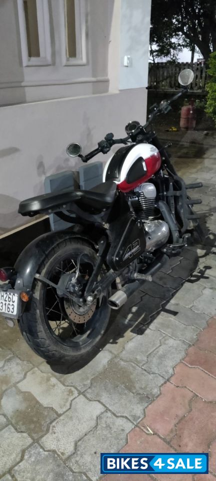 Jawa 42 Bobber Dual Channel ABS Jawa 42 Bobber Dual Channel ABS