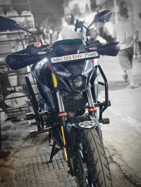 Brooklyn Black Bajaj Pulsar N250