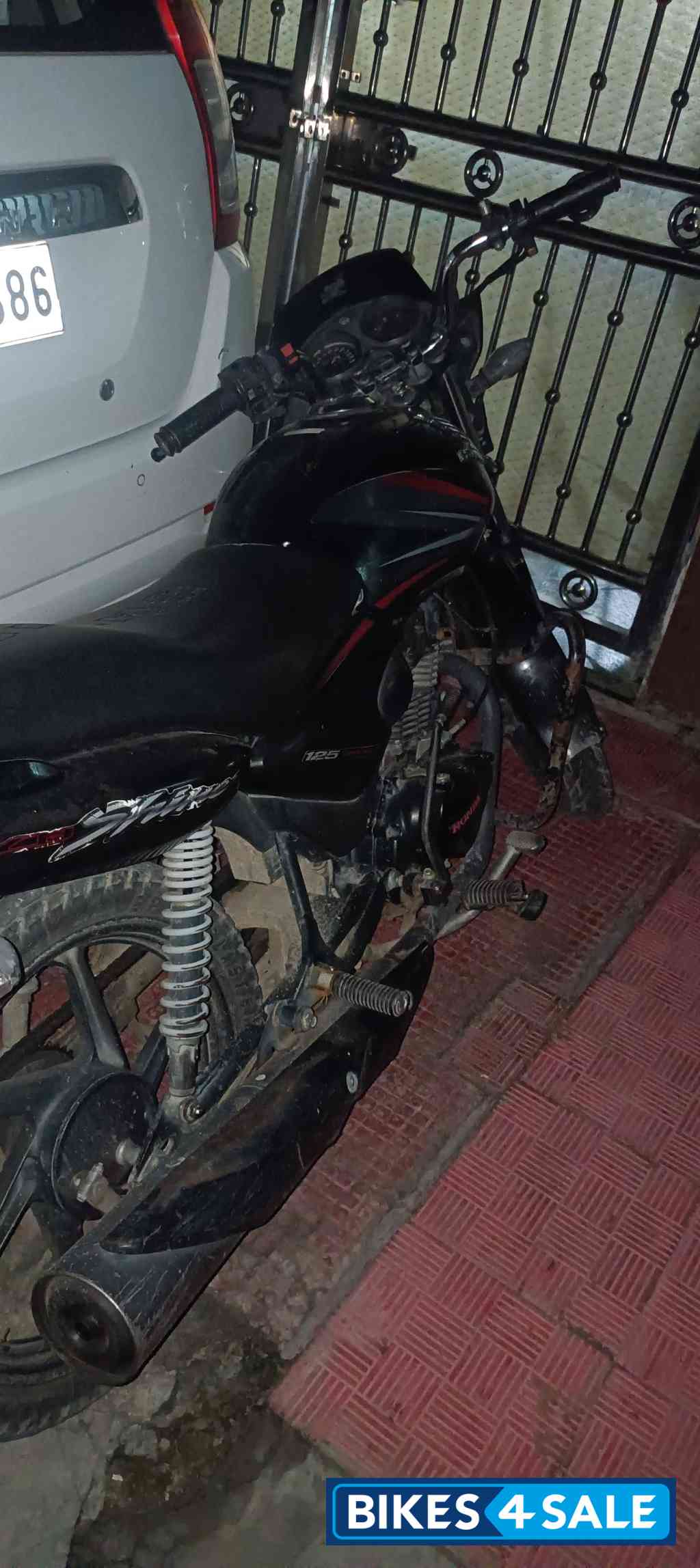 Black Red Honda Shine 125