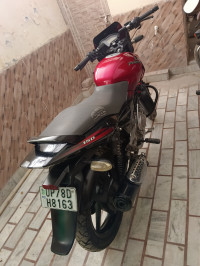 Red Bajaj Pulsar 150