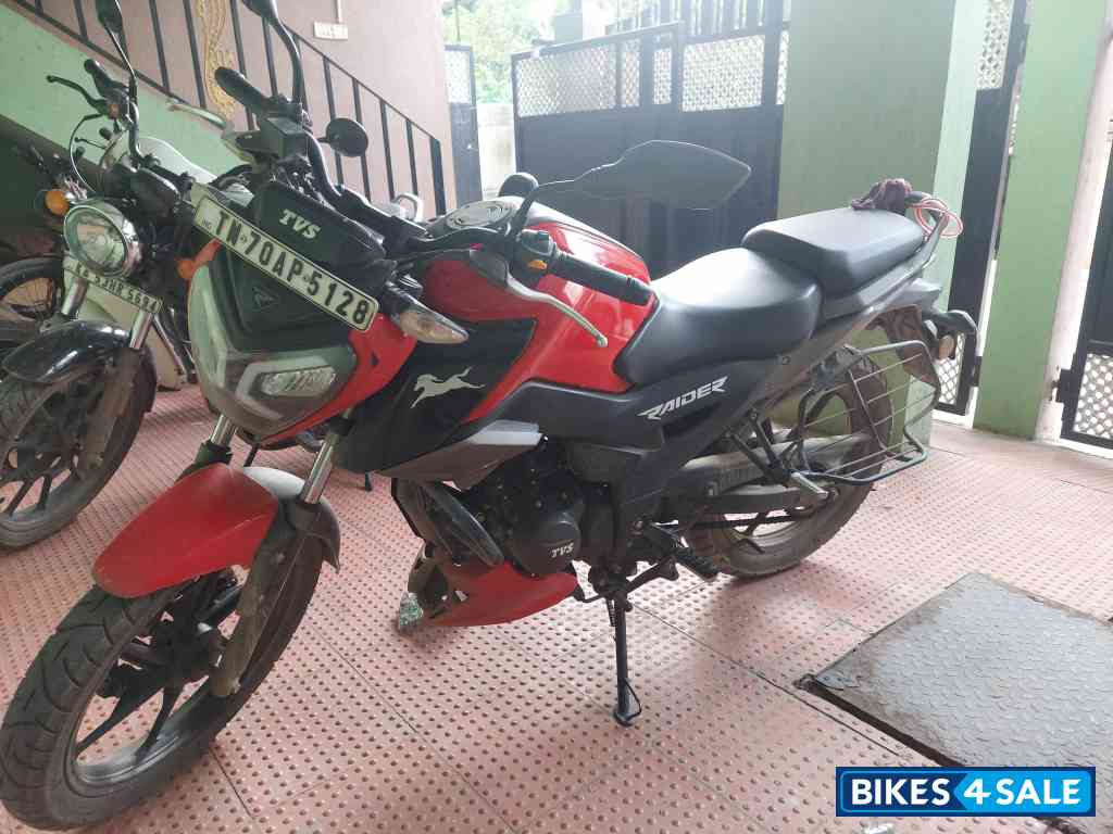 TVS Raider Split Seat