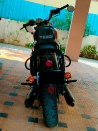 Yezdi Roadster Dark 2022 Model