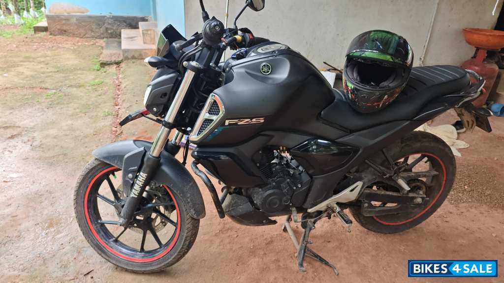 Yamaha FZ-S FI V3 Yamaha FZ-S FI V3