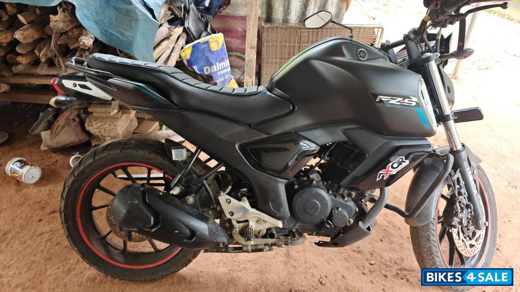Yamaha FZ-S FI V3 Yamaha FZ-S FI V3
