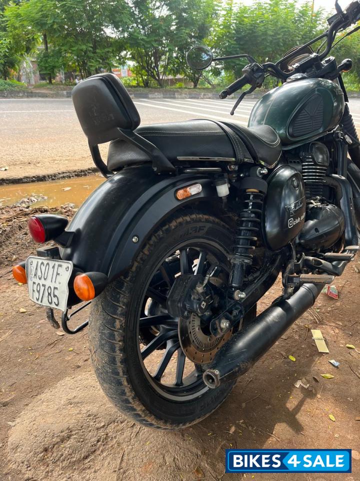 Yezdi Roadster Dark Yezdi Roadster Dark