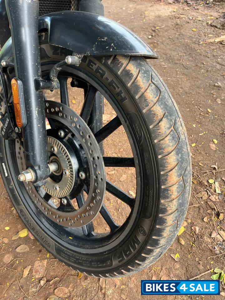 Yezdi Roadster Dark Yezdi Roadster Dark