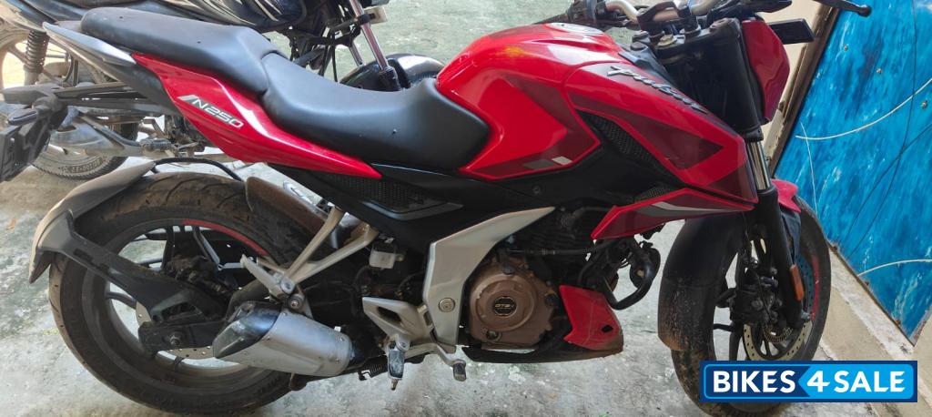 Bajaj Pulsar N250