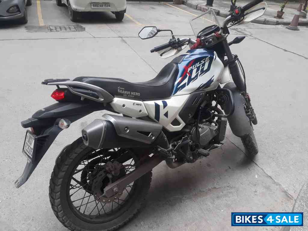 Metallic Nexus Blue Hero Xpulse 200 4V Metallic Nexus Blue Hero Xpulse 200 4V