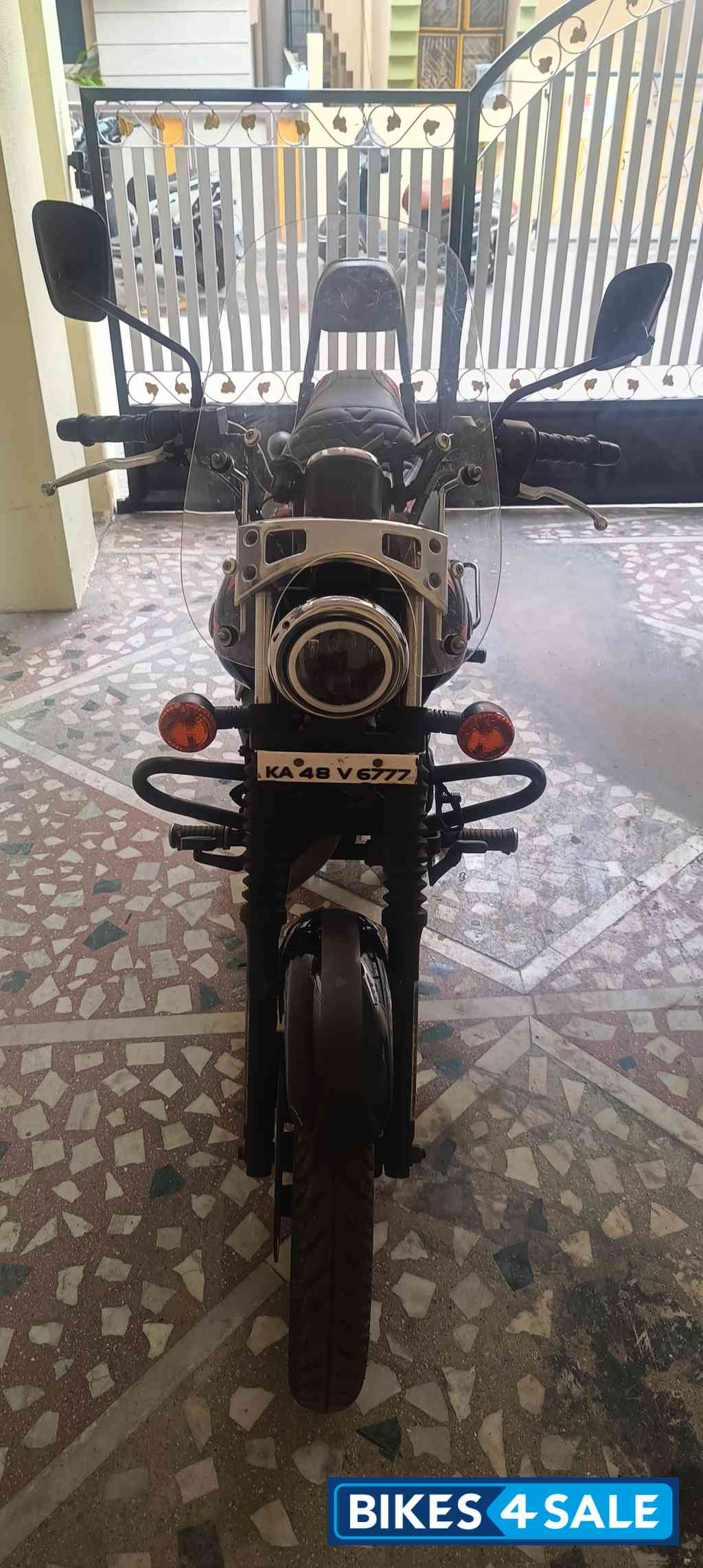 Bajaj Avenger Street 220