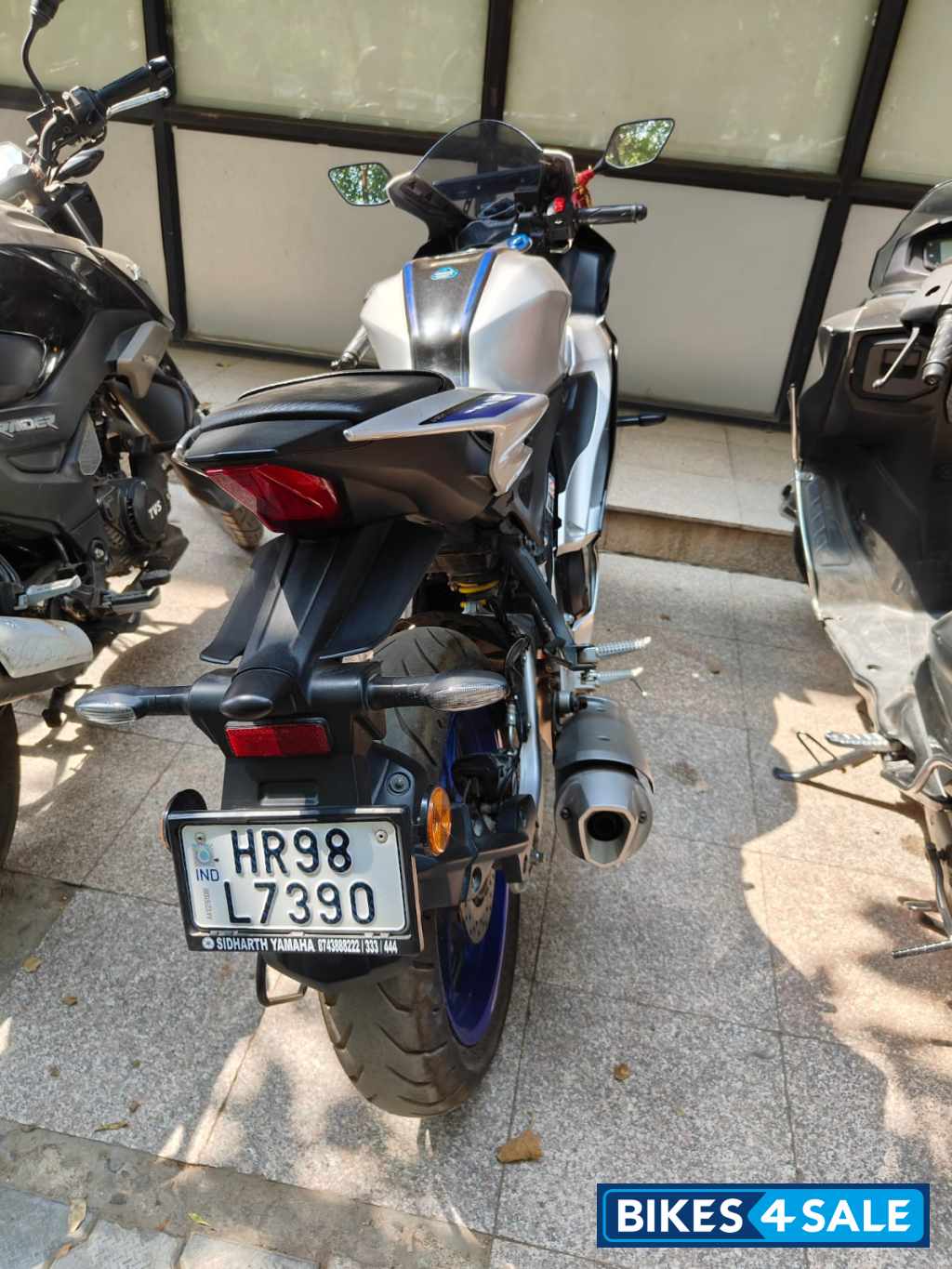 Silver Yamaha R15M Silver Yamaha R15M