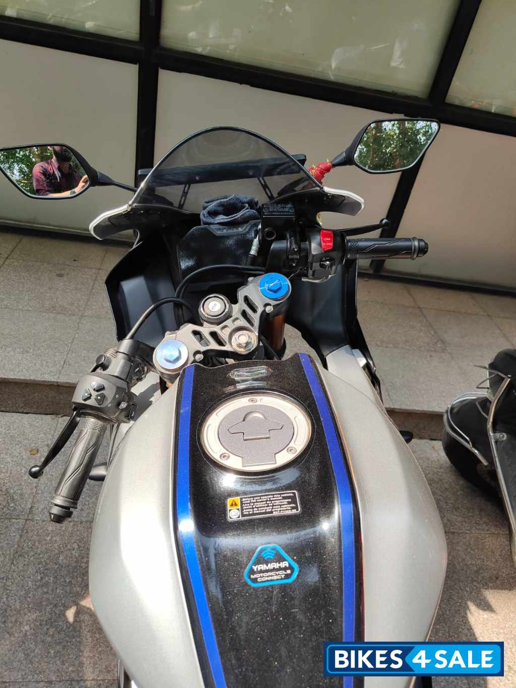 Silver Yamaha R15M Silver Yamaha R15M