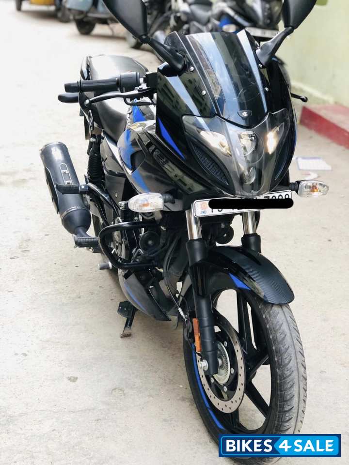 Blue Black Bajaj Pulsar 220F BS6 Blue Black Bajaj Pulsar 220F BS6
