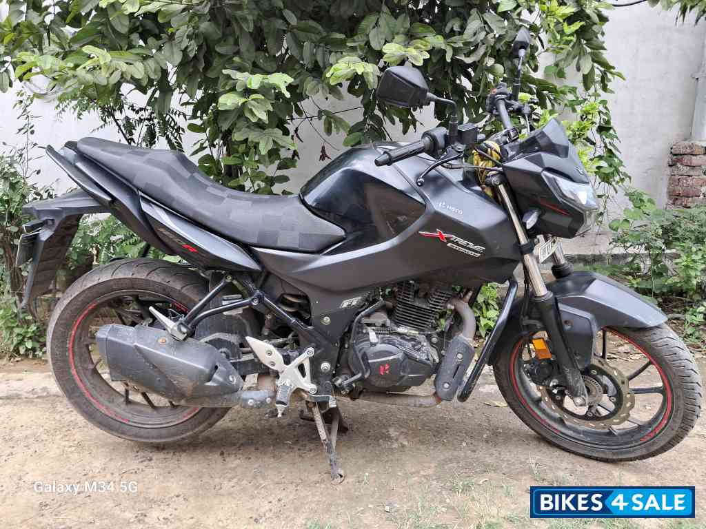 Grey Hero Xtreme 160R