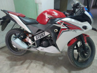 Honda CBR 150R 2015 Model