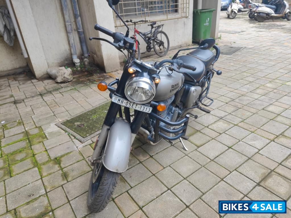 Gunmetal Grey Royal Enfield Classic 350 Dual Channel BS6