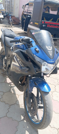 Honda CBR 150R 2016 Model