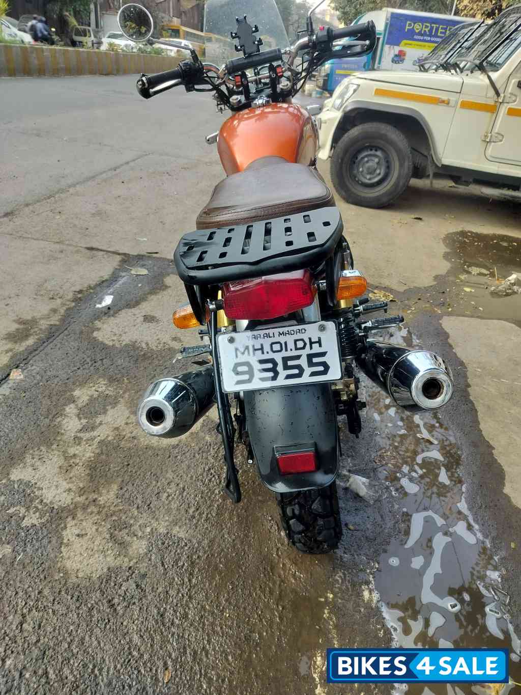 Orange Royal Enfield Interceptor 650 Twin Orange Royal Enfield Interceptor 650 Twin