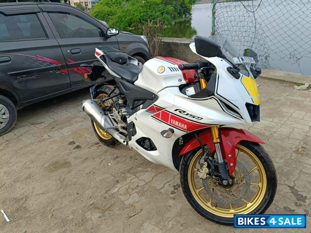 Yamaha R15M WGP 60th Anniversary Edition