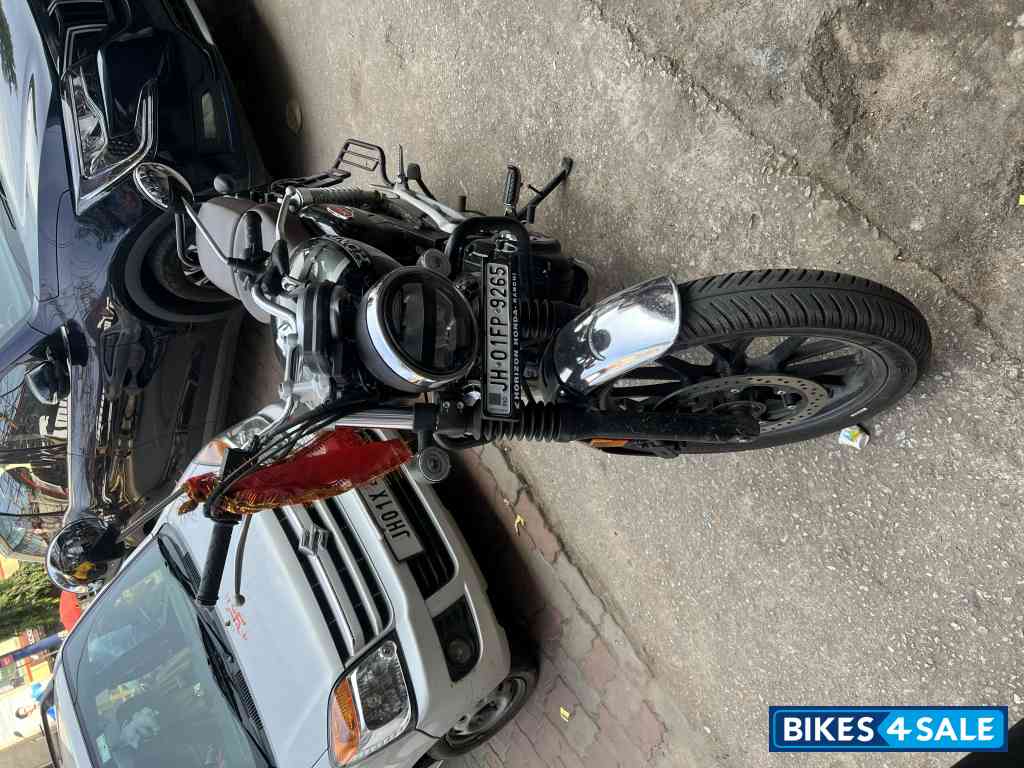 Black Honda 2023 CB350 Hness DLX Pro Chrome Black Honda 2023 CB350 Hness DLX Pro Chrome