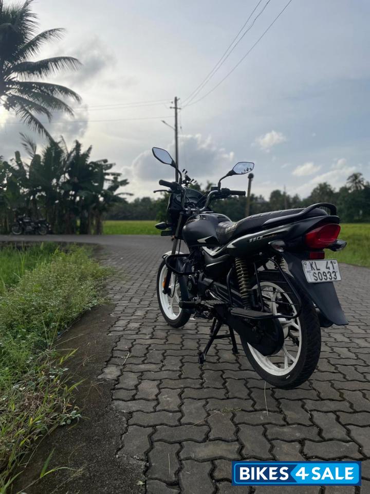 Charcoal Black Met Bajaj Platina 110 H-Gear BS6 Charcoal Black Met Bajaj Platina 110 H-Gear BS6