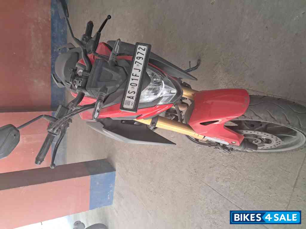 Honda CB300F Deluxe Pro Honda CB300F Deluxe Pro