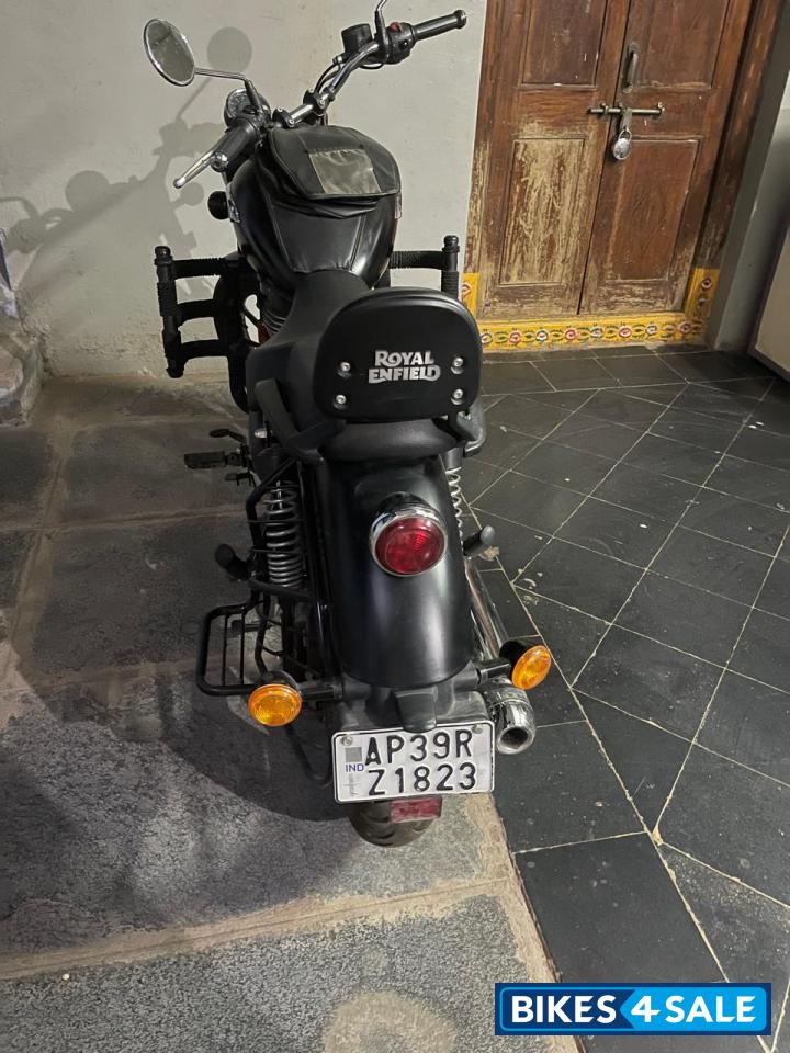 Stellar Black Royal Enfield Meteor 350 Stellar Stellar Black Royal Enfield Meteor 350 Stellar