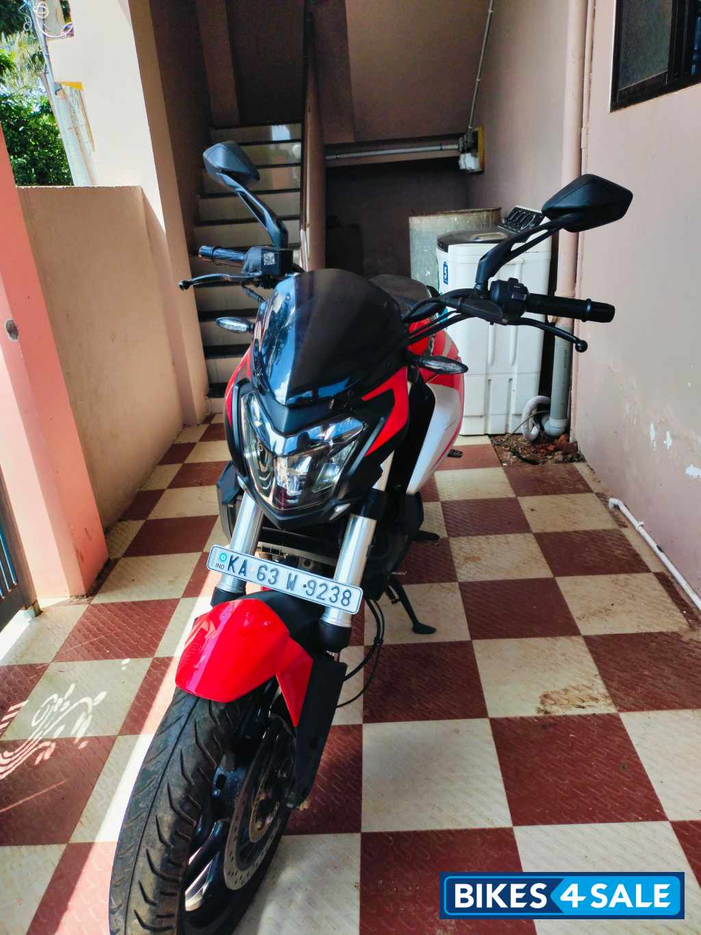 Red Bajaj Dominar 250 Red Bajaj Dominar 250