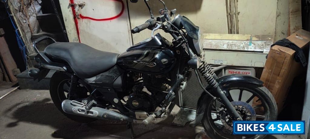 Bajaj Avenger 180 DTS-i Bajaj Avenger 180 DTS-i