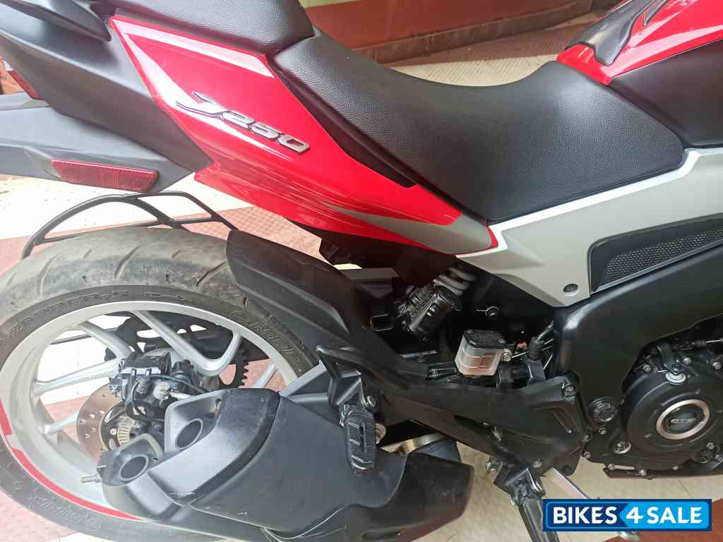 Canyon Red Bajaj Dominar 250 2022 Canyon Red Bajaj Dominar 250 2022